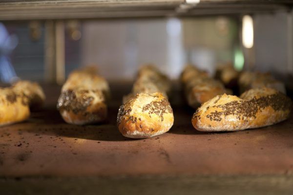 Baguete francesa com sementes Baguete francesa com sementes